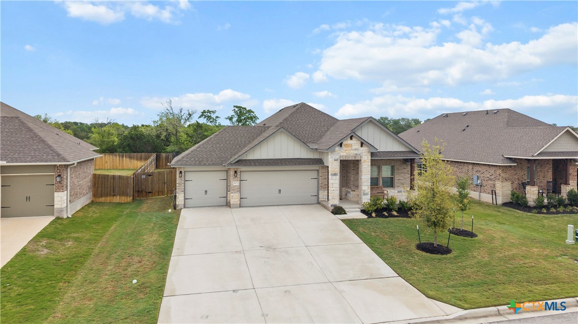 5873 Copano Loop Property Photo 4