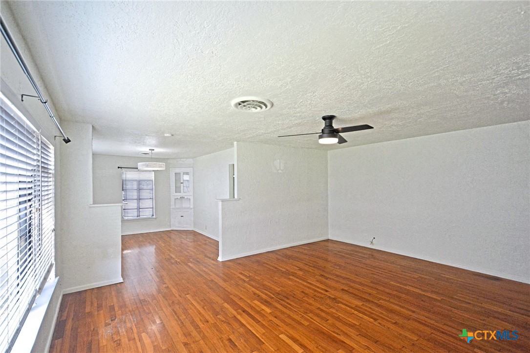 268 E Mill Street Property Photo 5