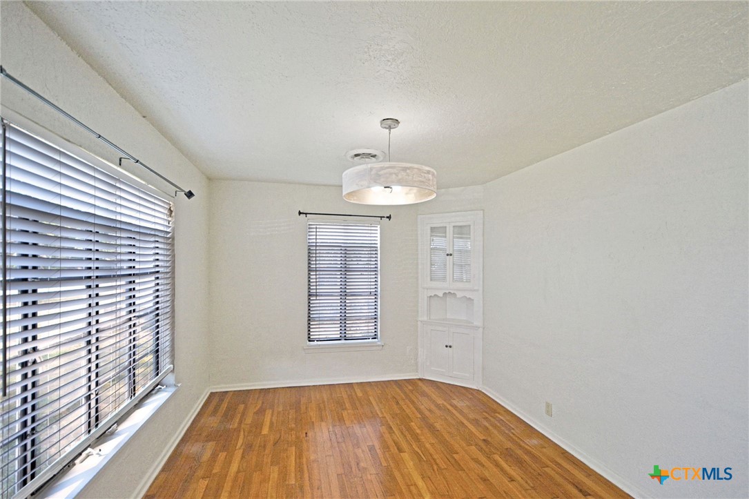 268 E Mill Street Property Photo 11