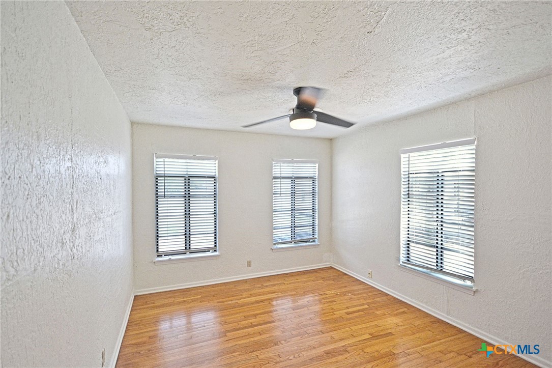 268 E Mill Street Property Photo 16