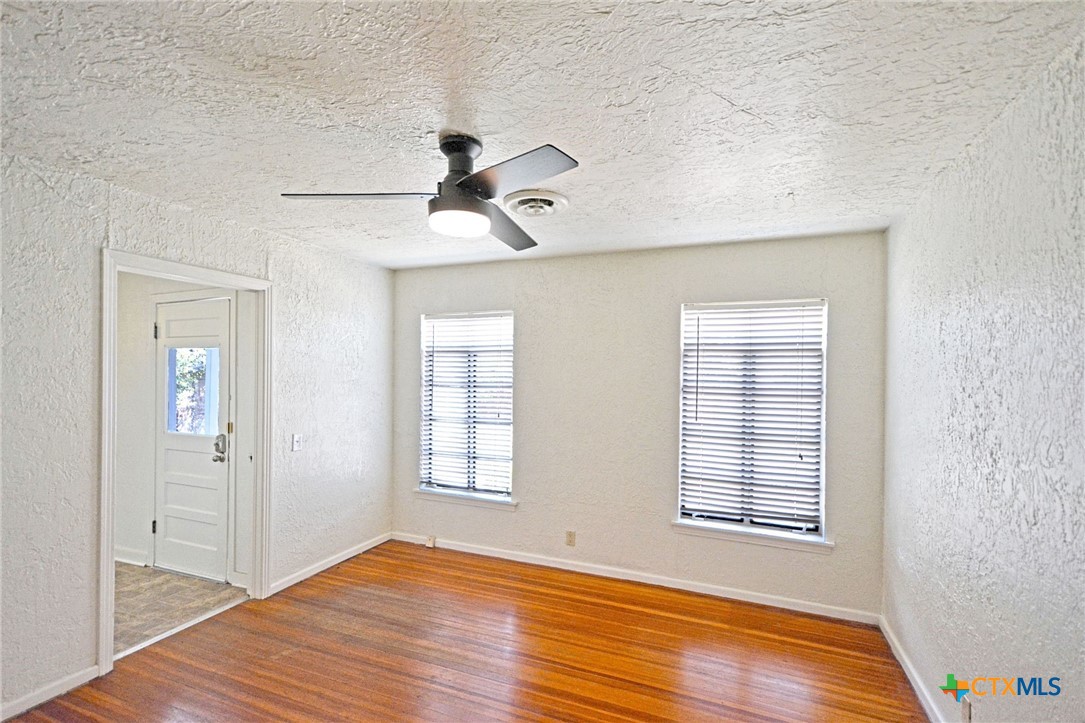 268 E Mill Street Property Photo 17