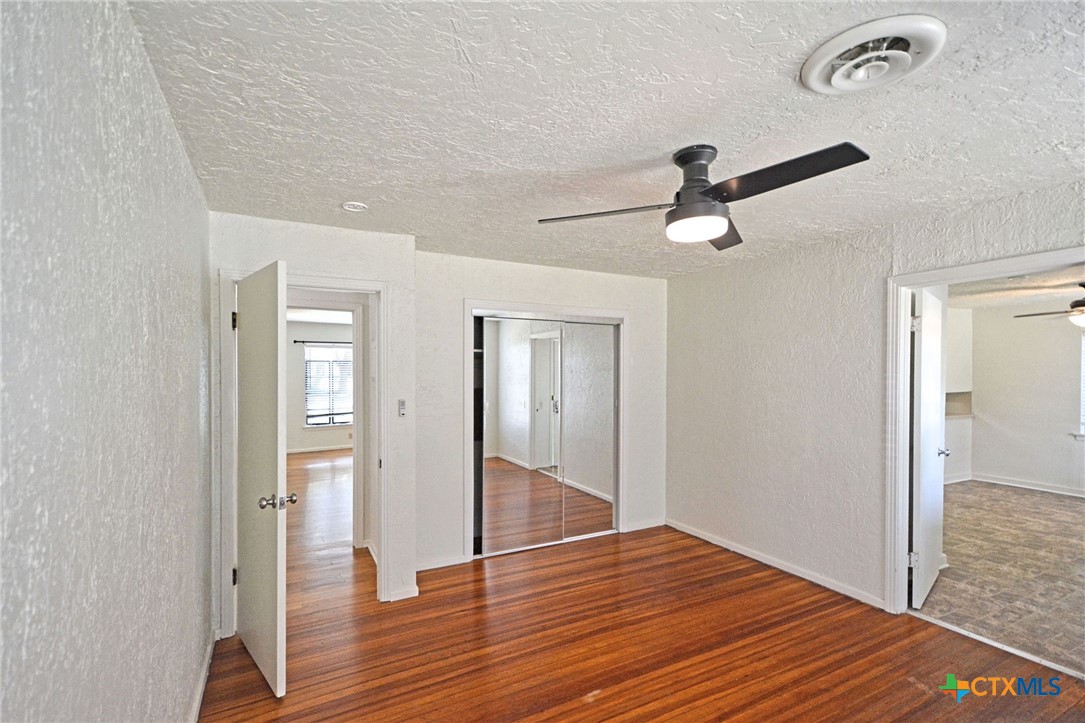268 E Mill Street Property Photo 18