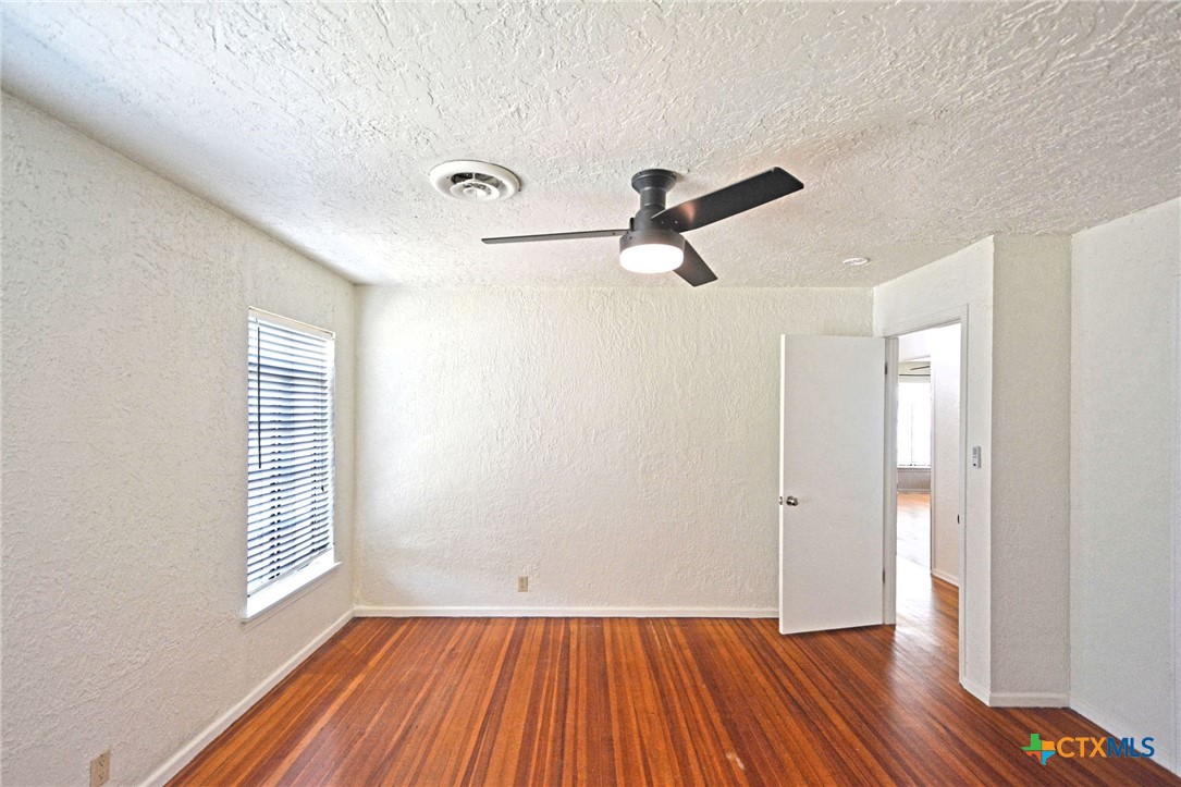 268 E Mill Street Property Photo 20