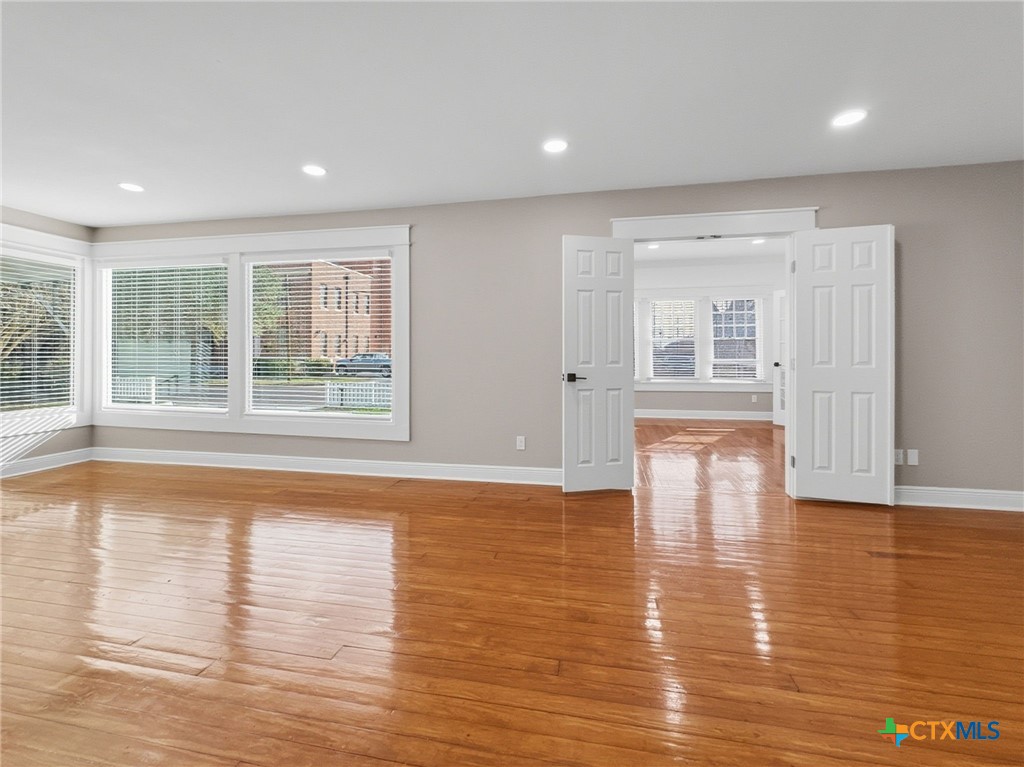 208 W Goodwin Avenue Property Photo 7