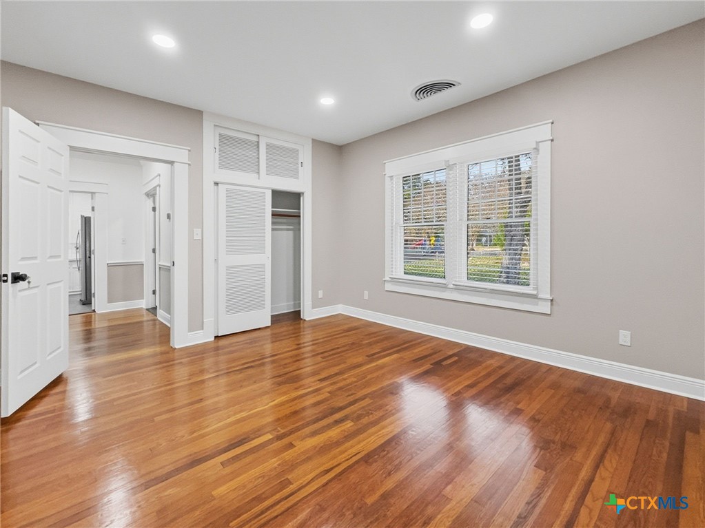 208 W Goodwin Avenue Property Photo 9