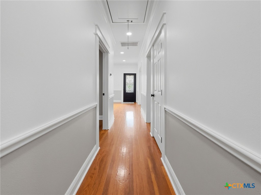 208 W Goodwin Avenue Property Photo 10