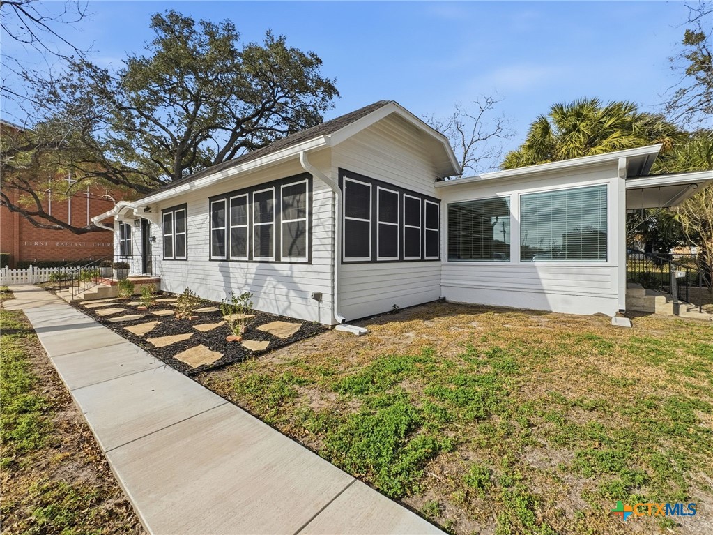 208 W Goodwin Avenue Property Photo 18