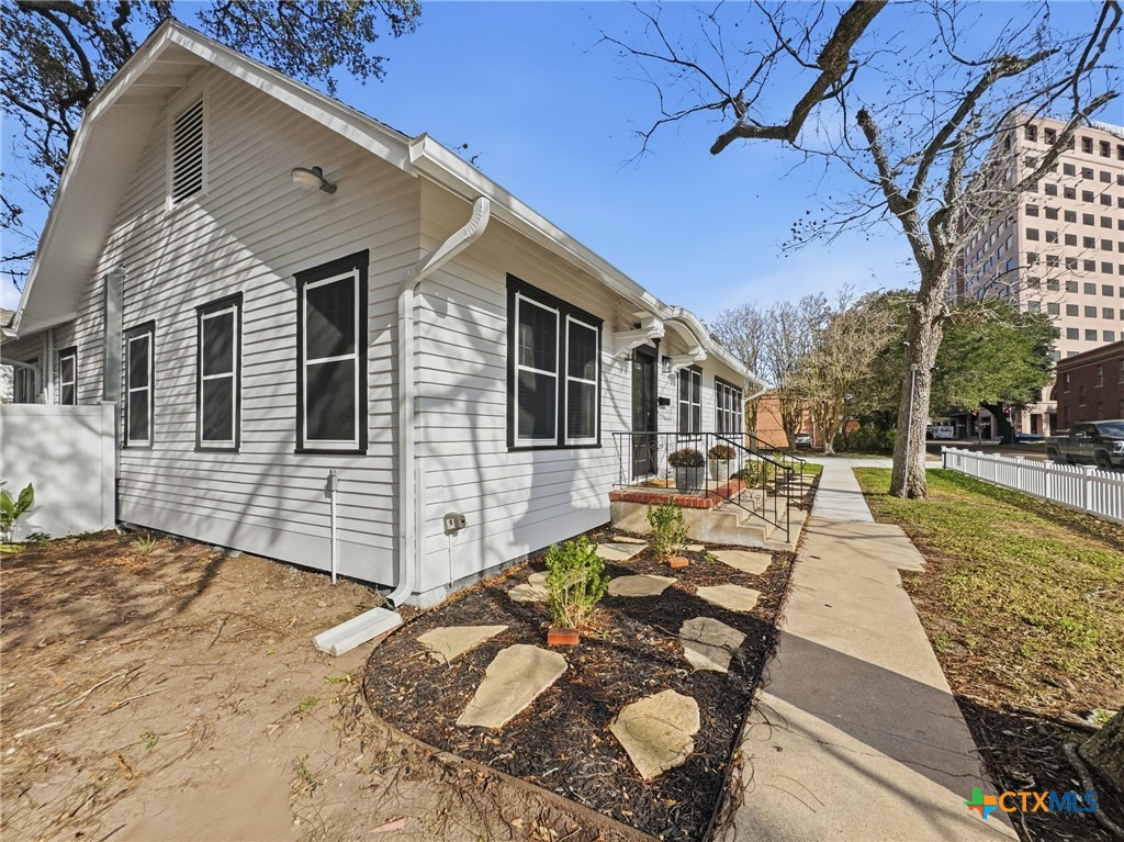 208 W Goodwin Avenue Property Photo 19