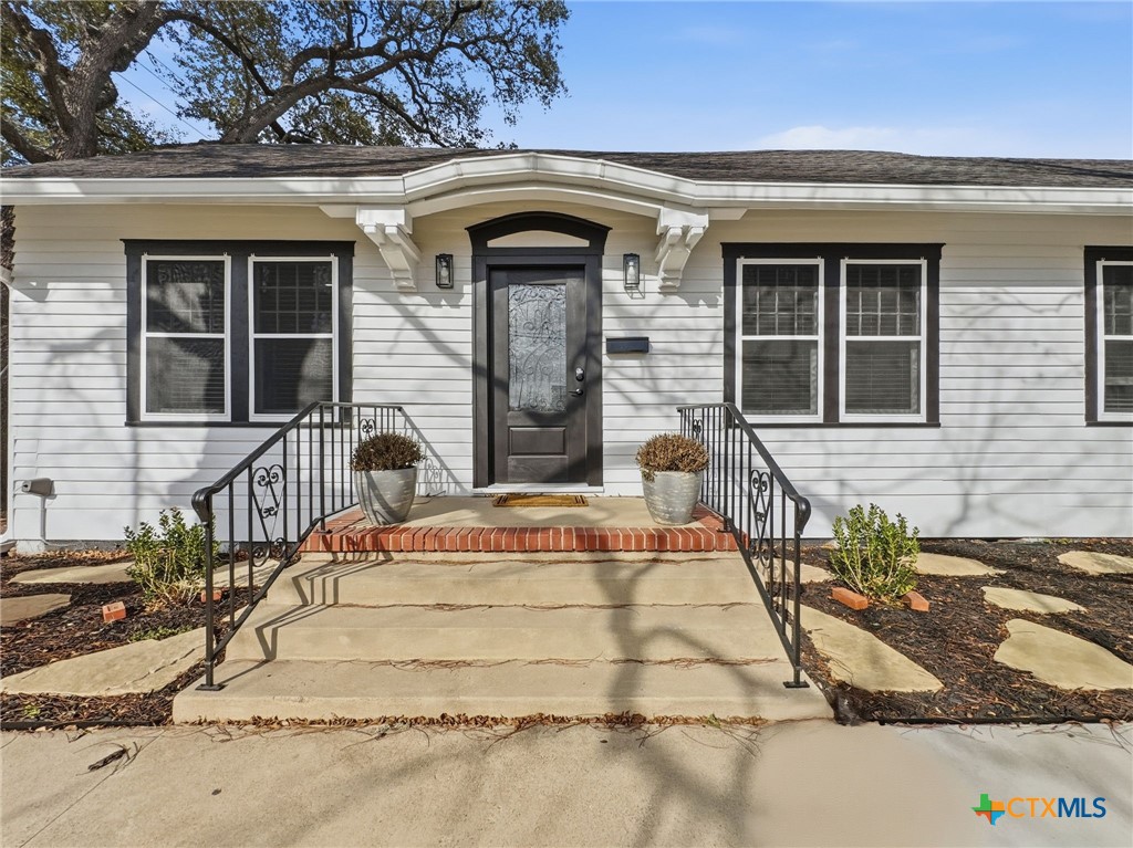 208 W Goodwin Avenue Property Photo 20