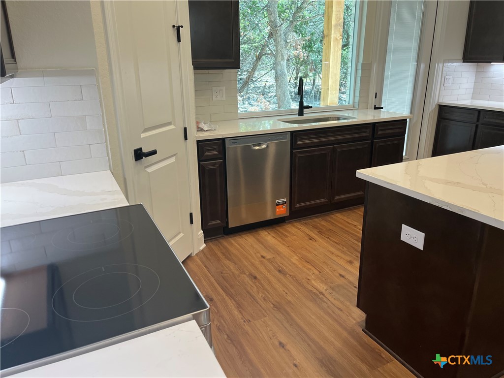 1344 Bellewood Lane Property Photo 4