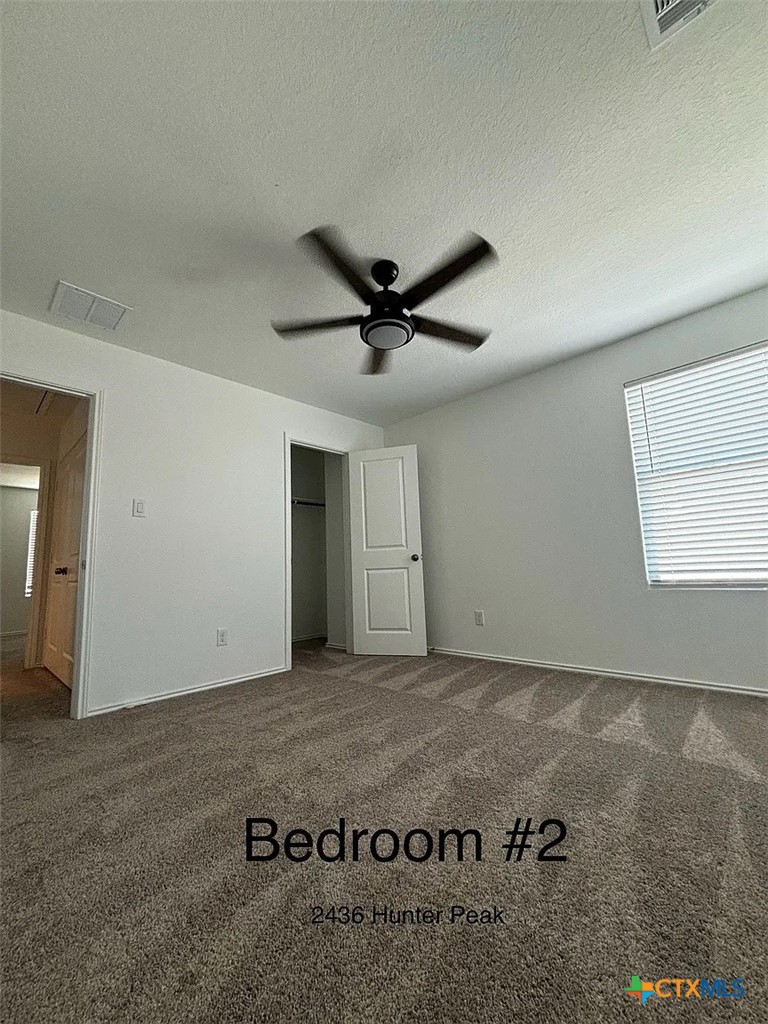 2436 Hunter Peak Property Photo 3