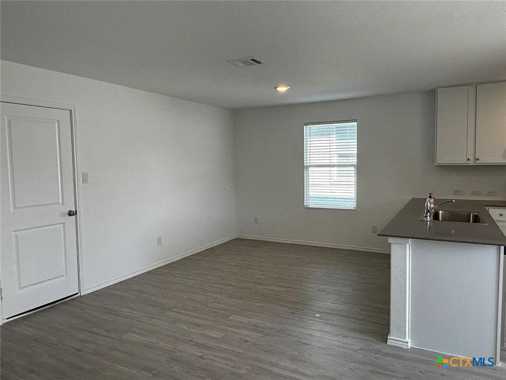 2436 Hunter Peak Property Photo 9