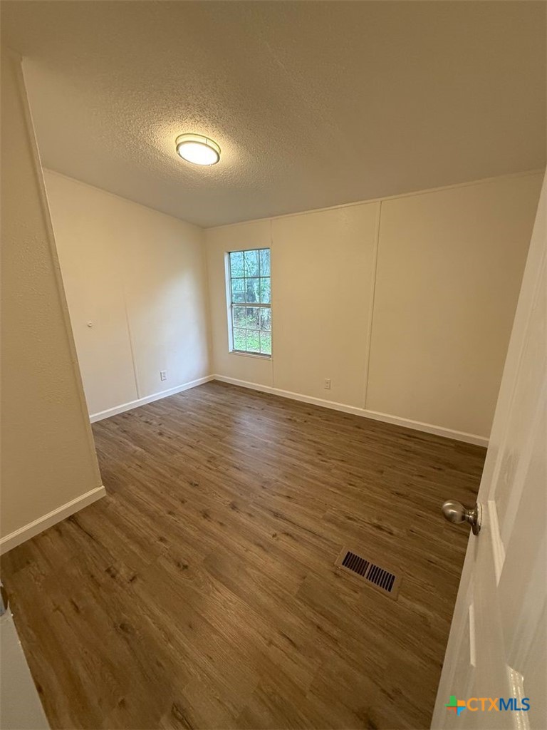 532 Grandview Bend Property Photo 17