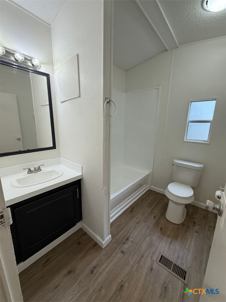 532 Grandview Bend Property Photo 18