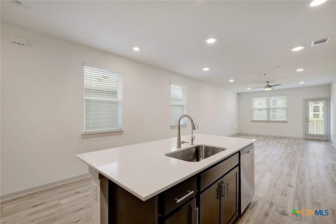 121 Fairfax Avenue Property Photo 8