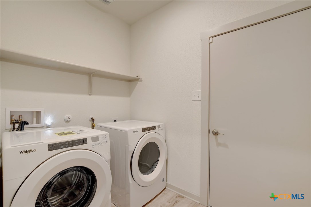 121 Fairfax Avenue Property Photo 12