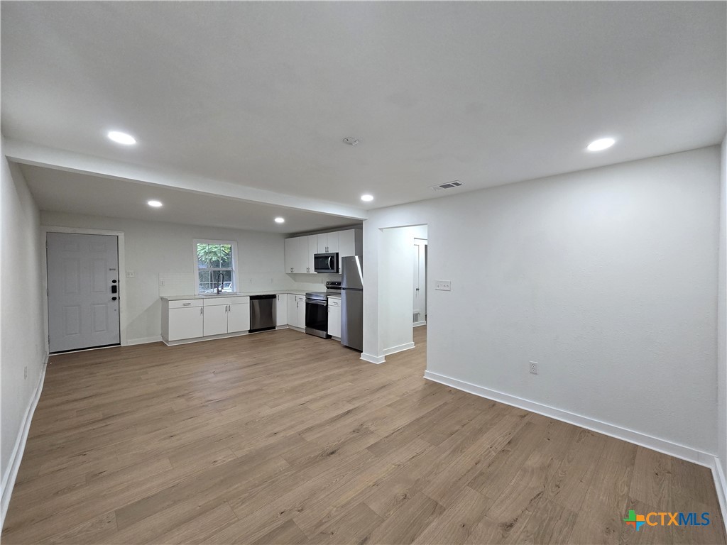 202 Marston Street B Property Photo 4