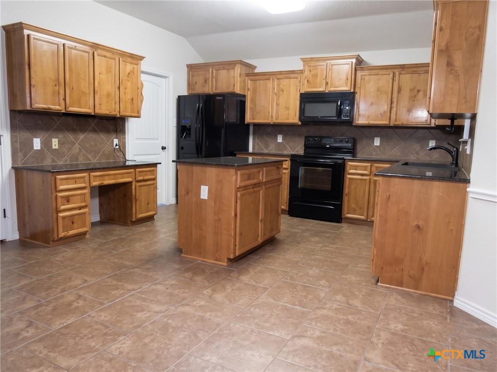 1904 Mike Drive Property Photo 4