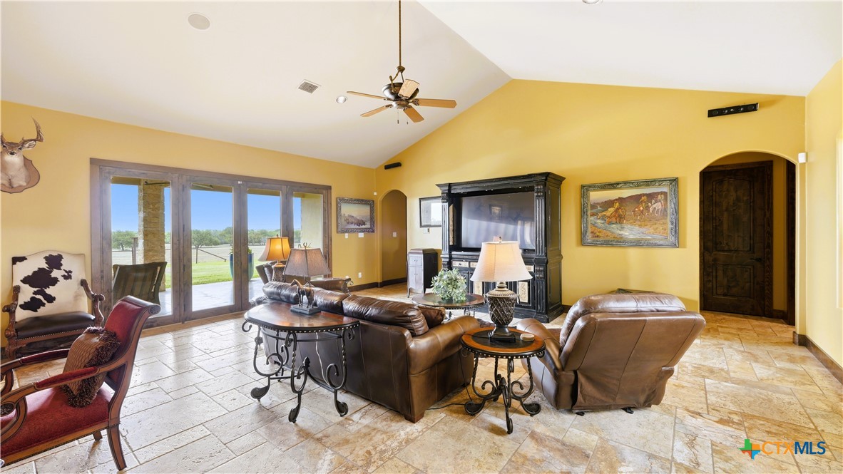 13661 E Highway 90 Property Photo 12