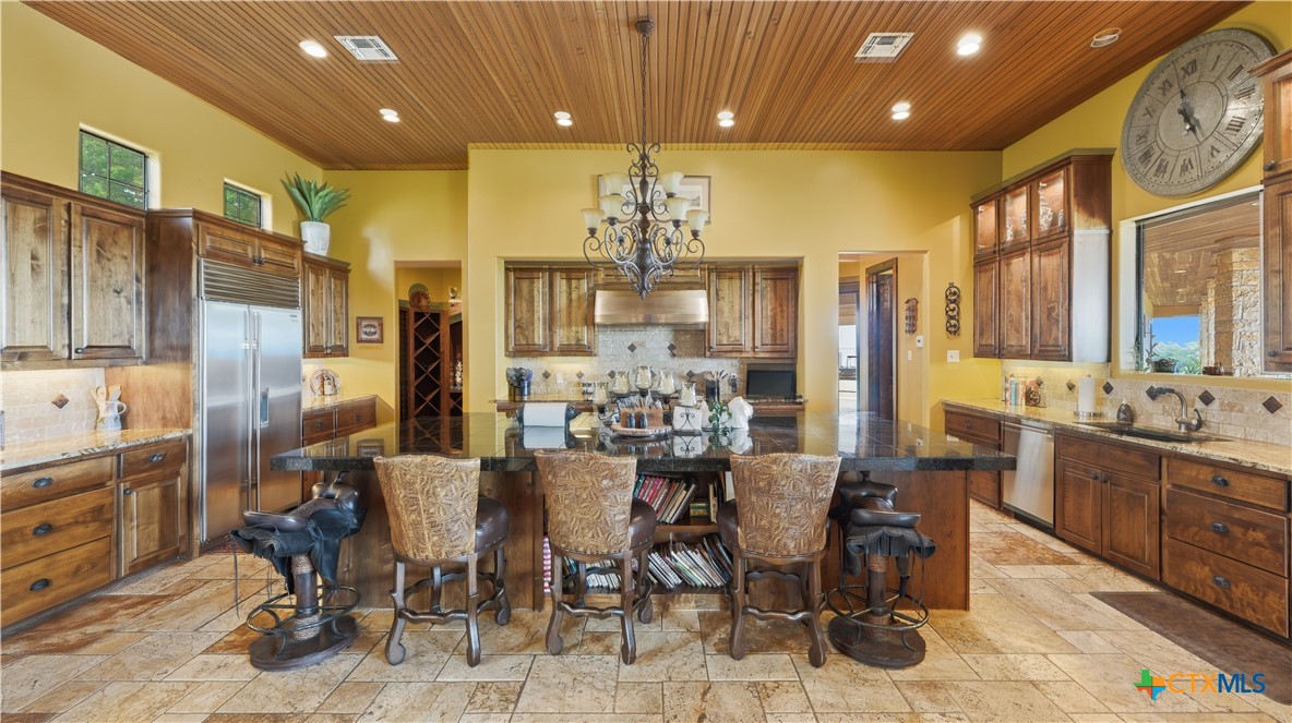 13661 E Highway 90 Property Photo 30