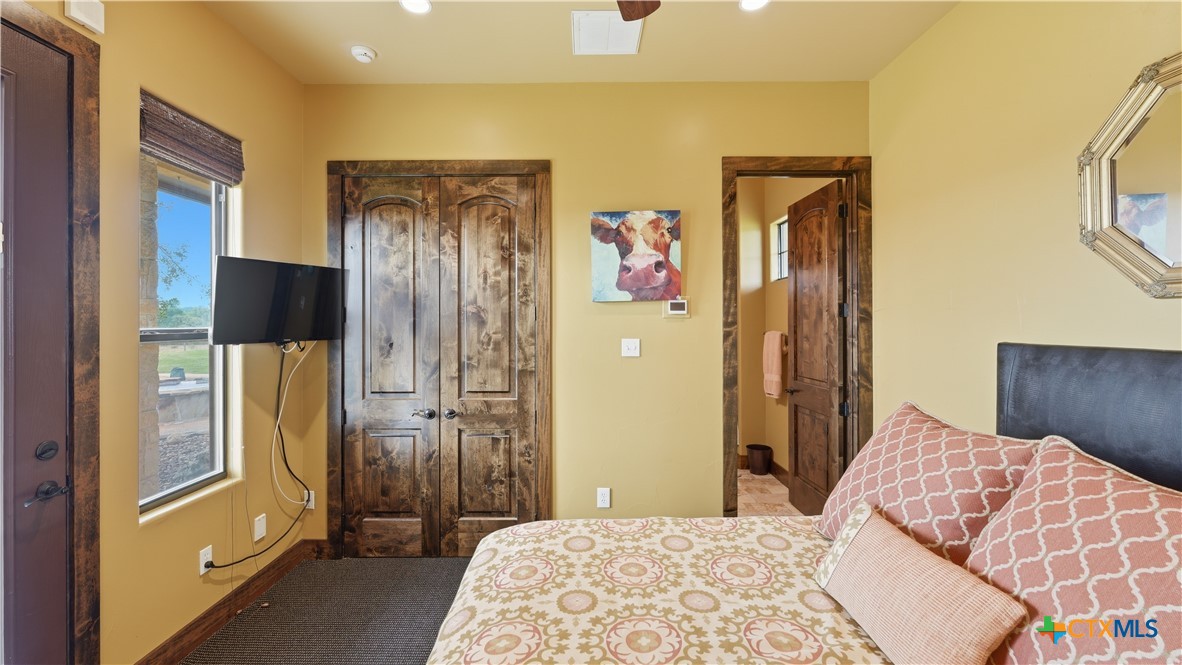 13661 E Highway 90 Property Photo 37