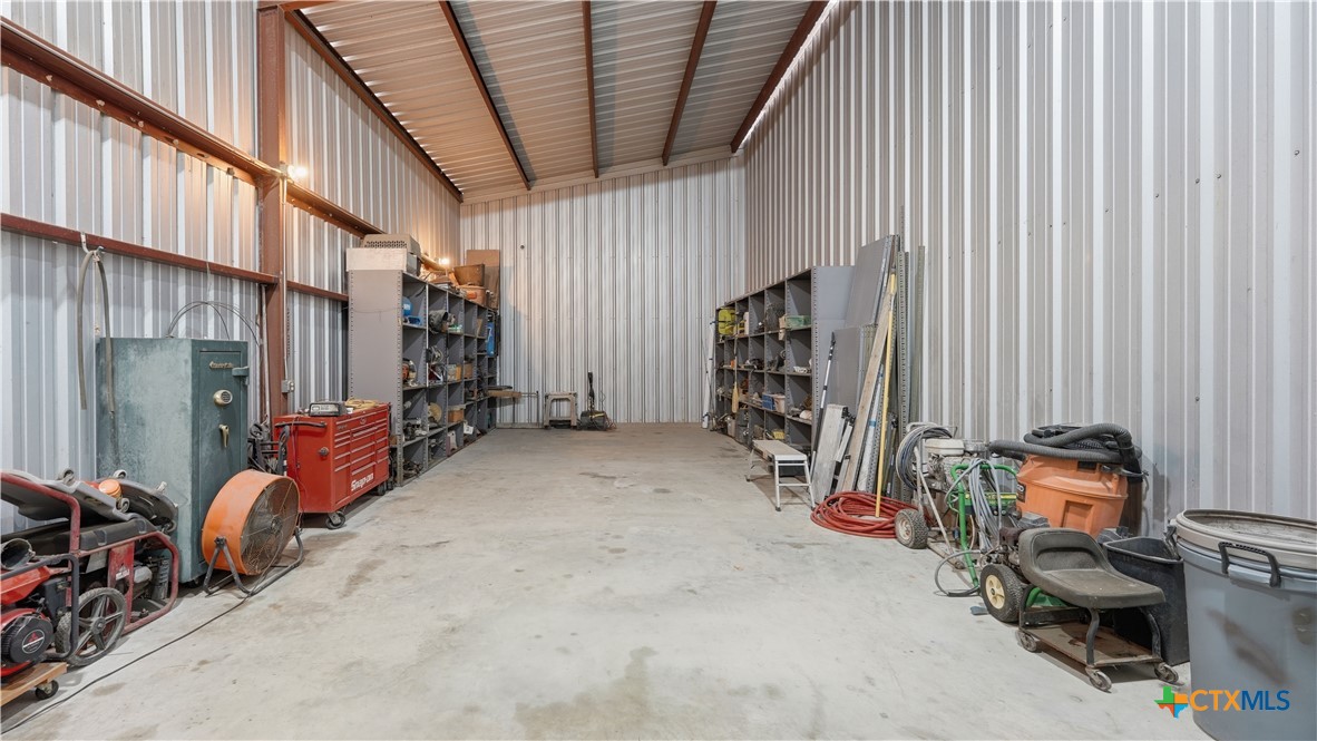 13661 E Highway 90 Property Photo 48