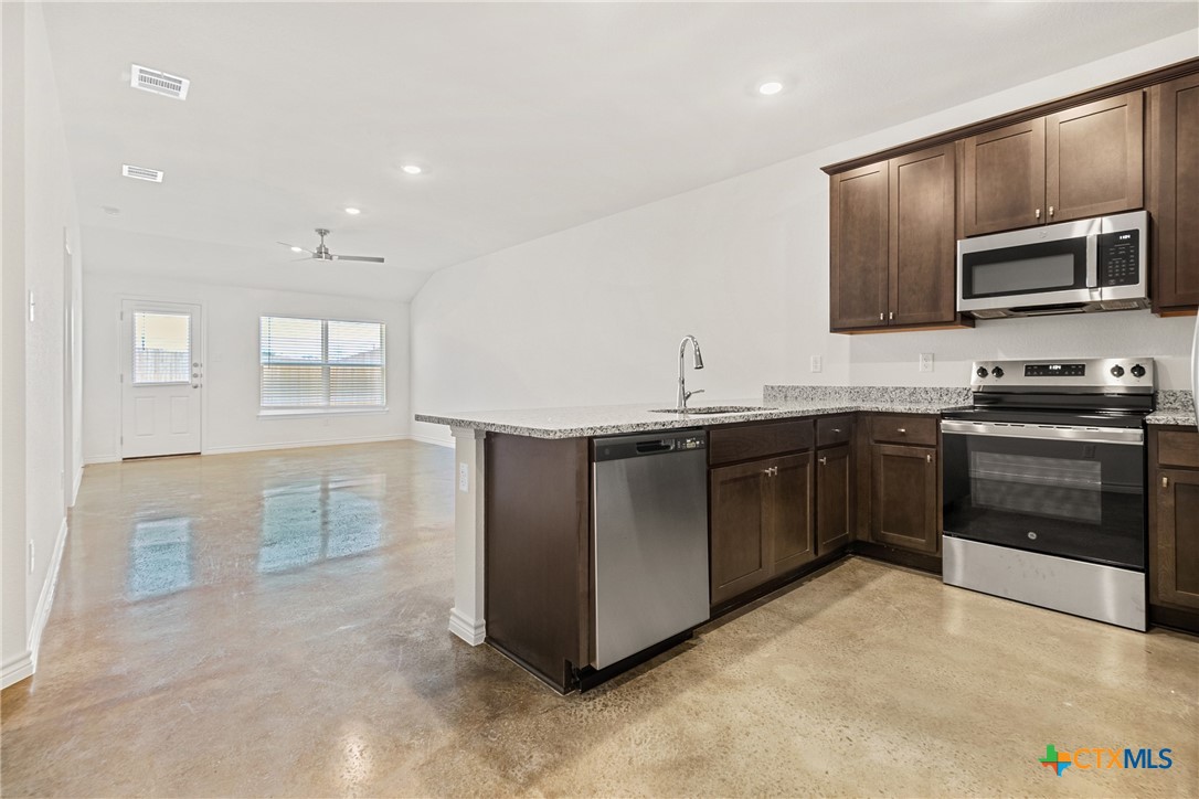 1223 Concord Drive A Property Photo 4