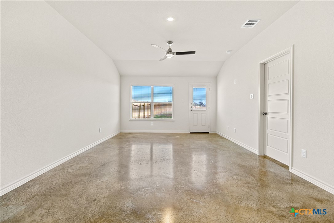 1223 Concord Drive B Property Photo 12