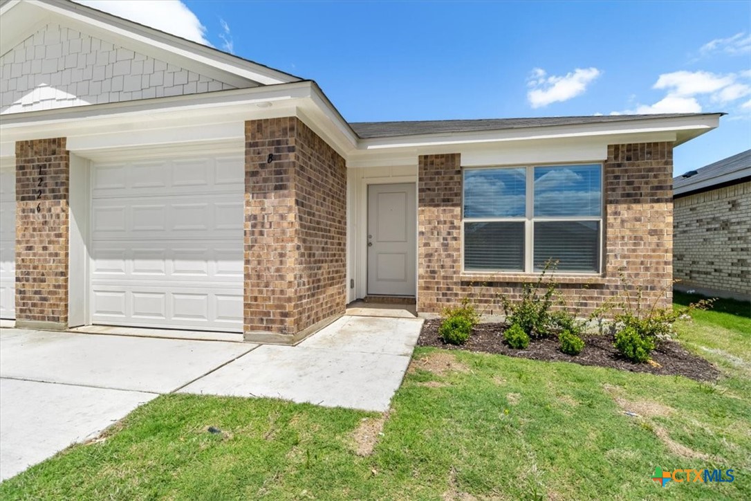 1226 Lehmann Drive B Property Photo 1