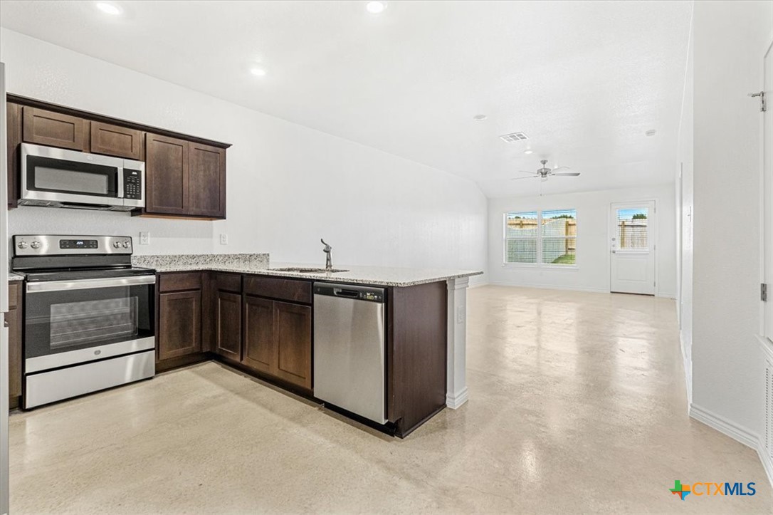 1226 Lehmann Drive B Property Photo 10