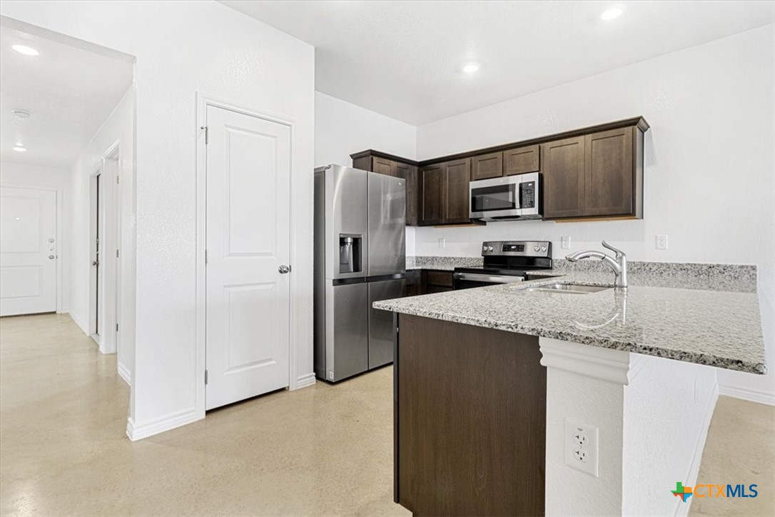 1226 Lehmann Drive B Property Photo 12