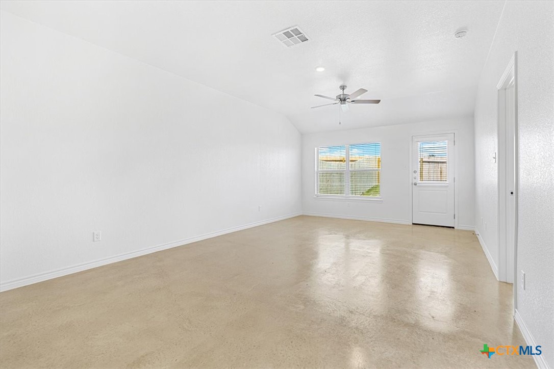 1226 Lehmann Drive B Property Photo 13