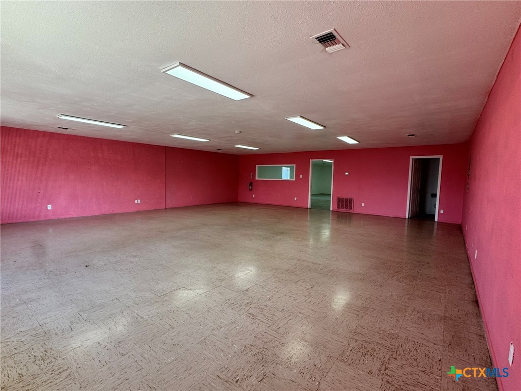 410 E Gonzales Street Property Photo 4