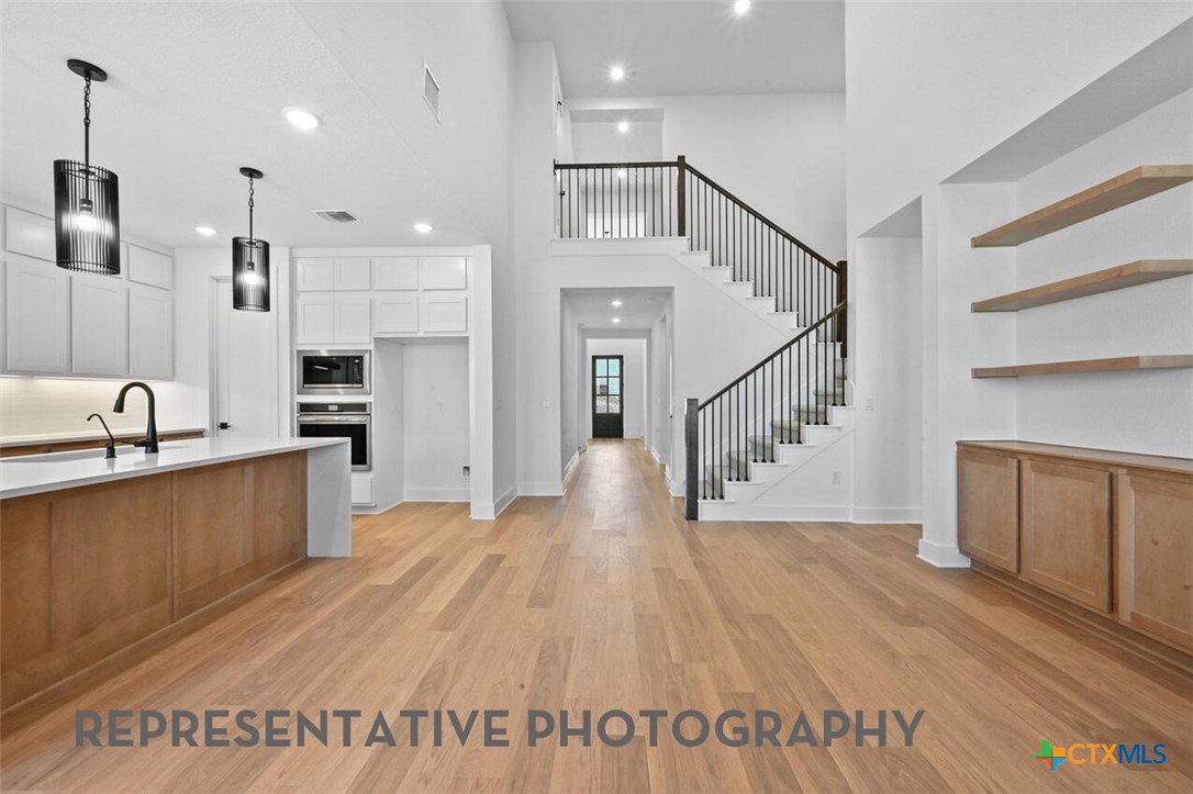 8905 Turaco Trail Property Photo 10