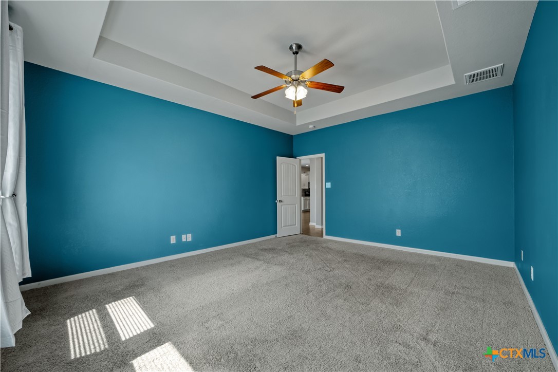 325 Oak Creek Way Property Photo 25