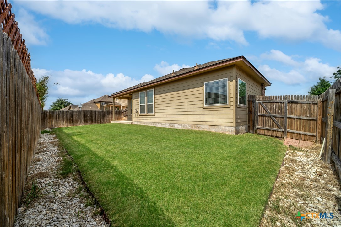 325 Oak Creek Way Property Photo 42