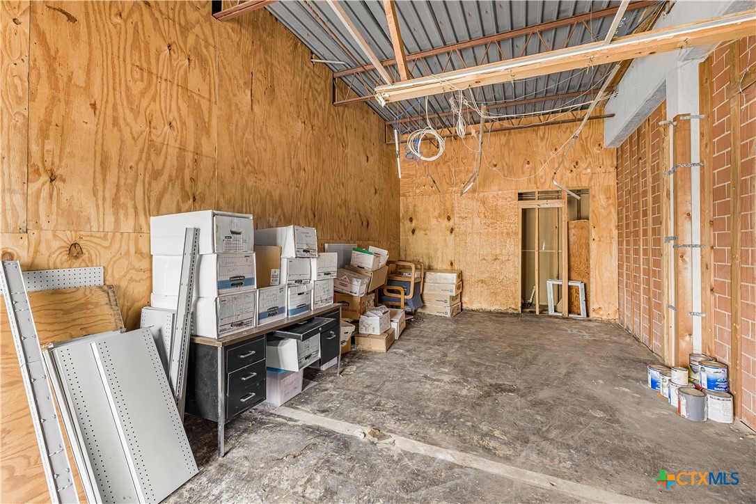 108 S Alamo Street Property Photo 26