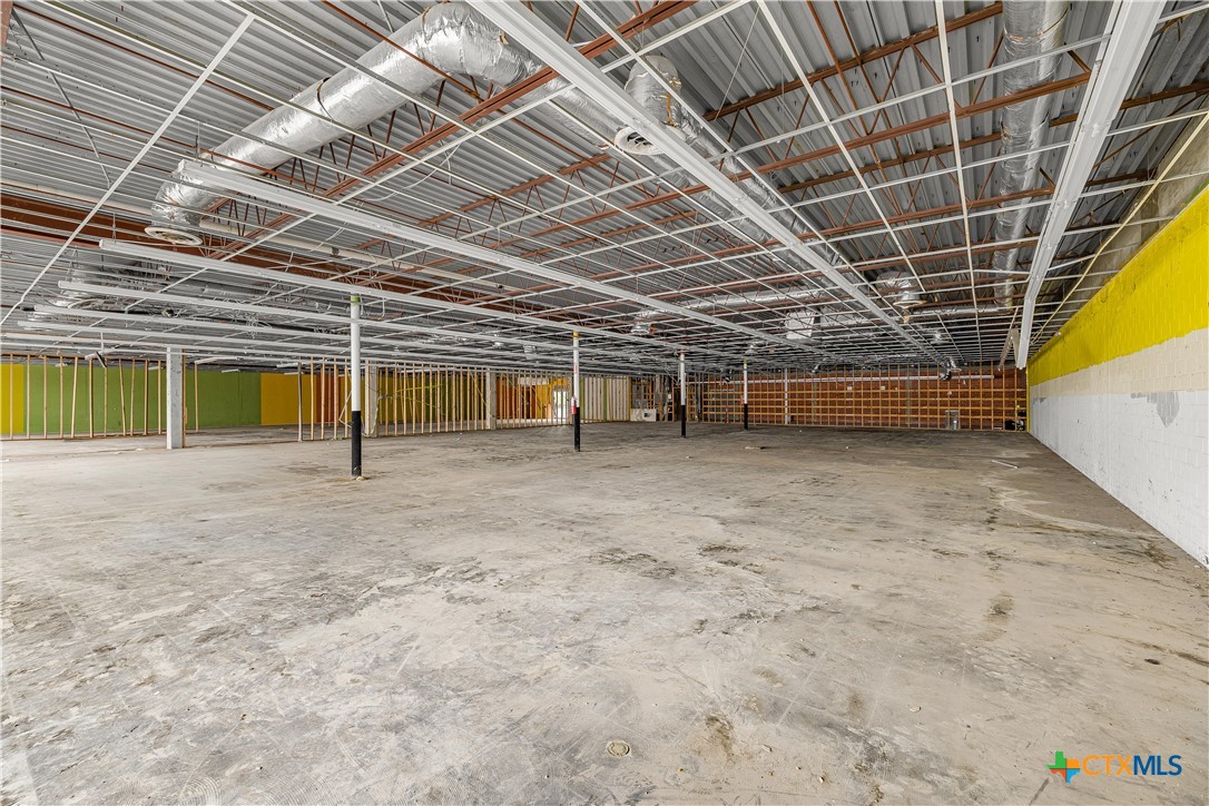 108 S Alamo Street Property Photo 29