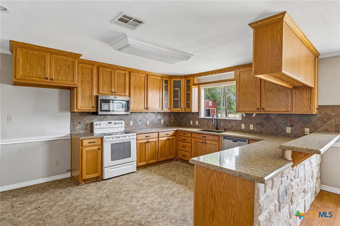 9765 State Park Road Property Photo 6
