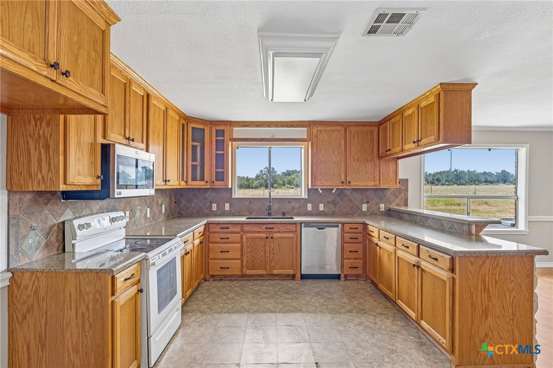 9765 State Park Road Property Photo 7