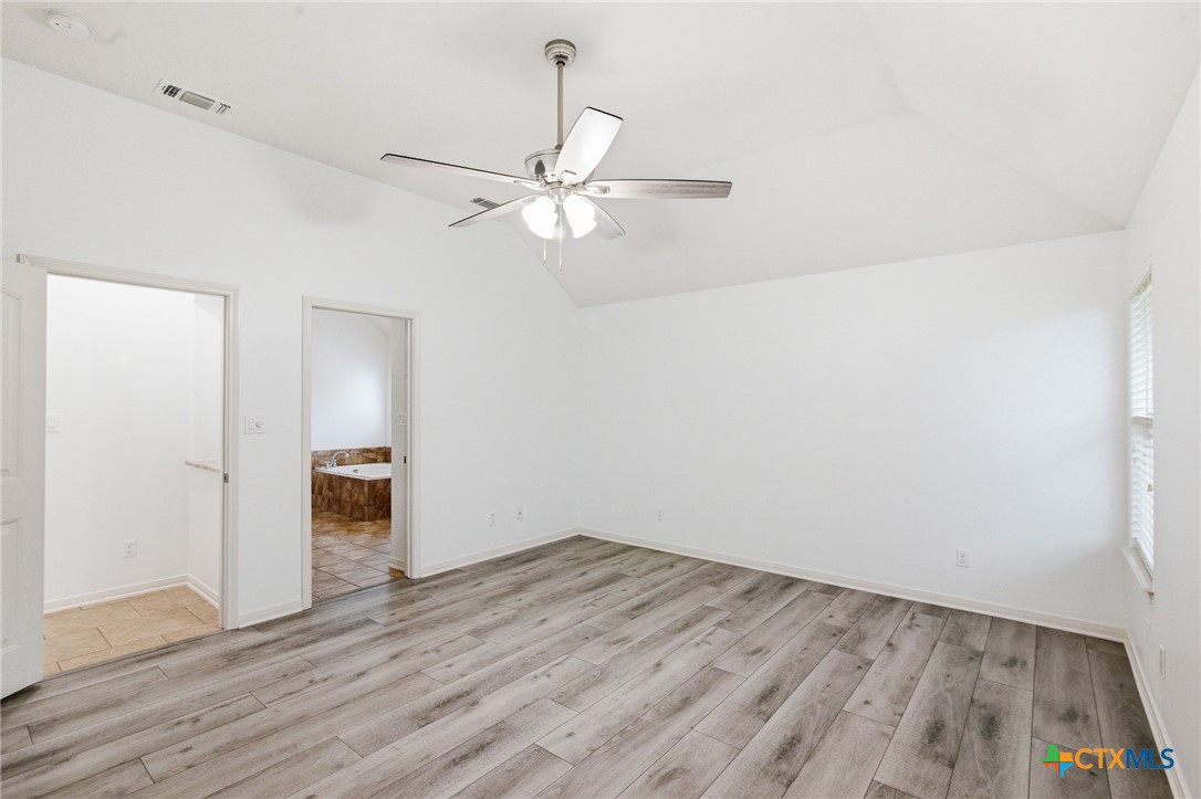115 Sandstone Court Property Photo 12