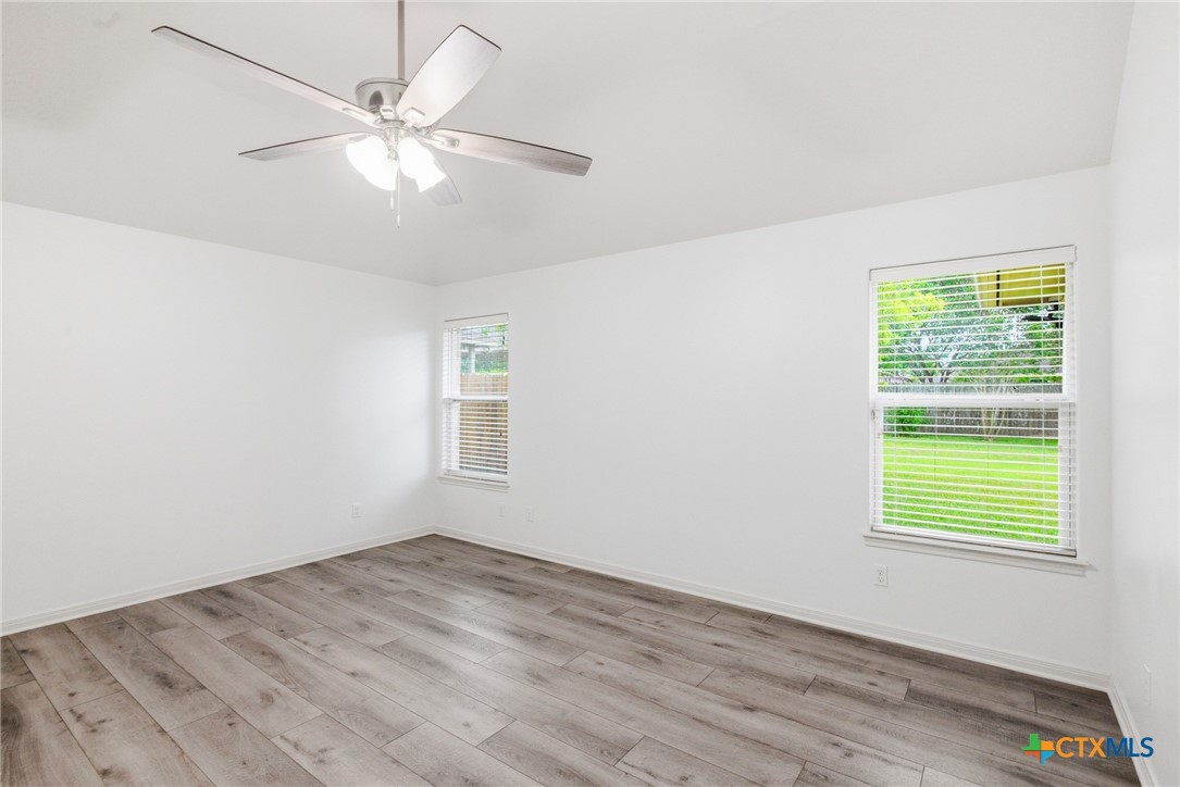 115 Sandstone Court Property Photo 13