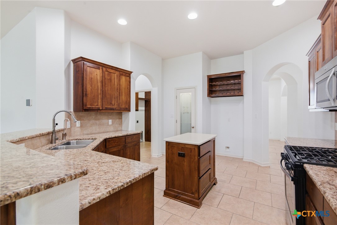 115 Sandstone Court Property Photo 19