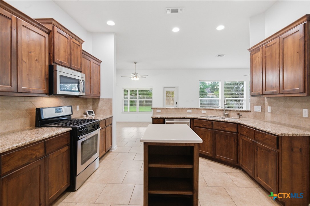 115 Sandstone Court Property Photo 20