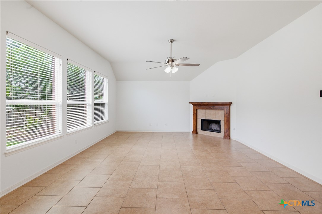 115 Sandstone Court Property Photo 24