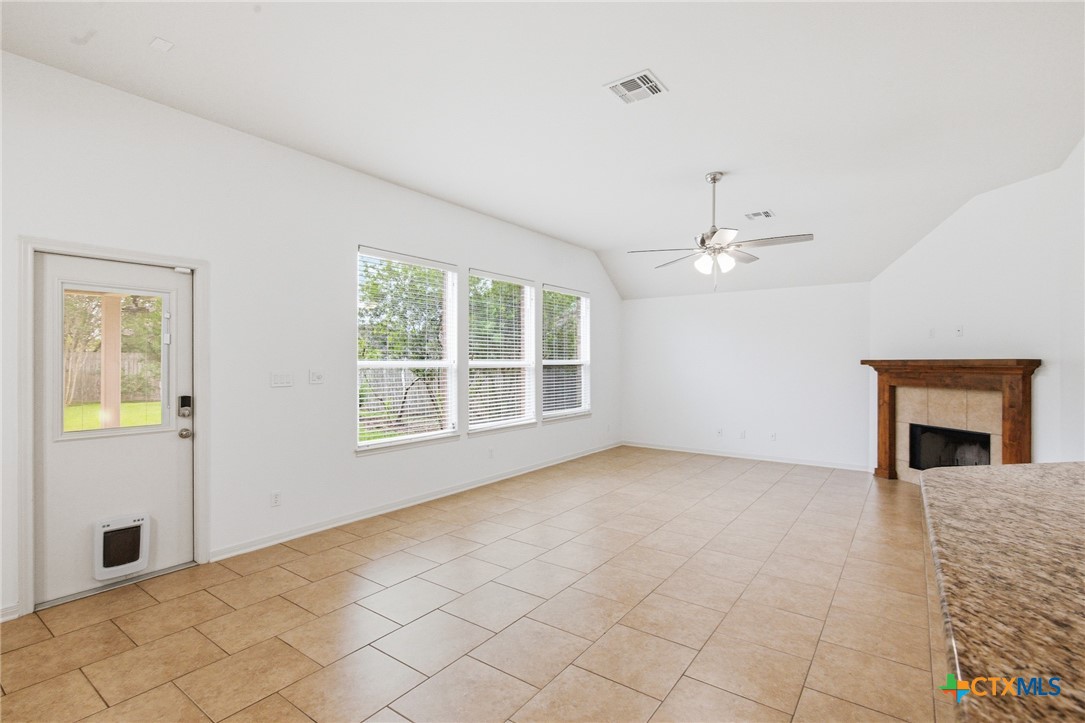 115 Sandstone Court Property Photo 25