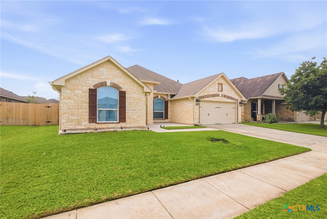 115 Sandstone Court Property Photo 32