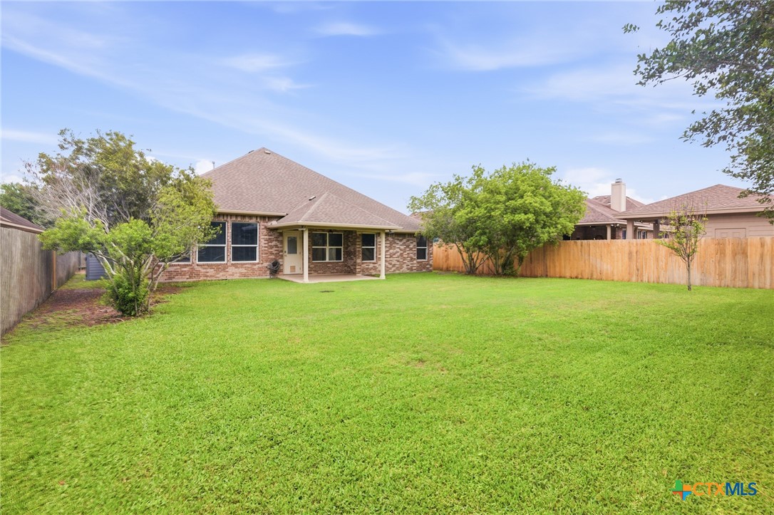 115 Sandstone Court Property Photo 33