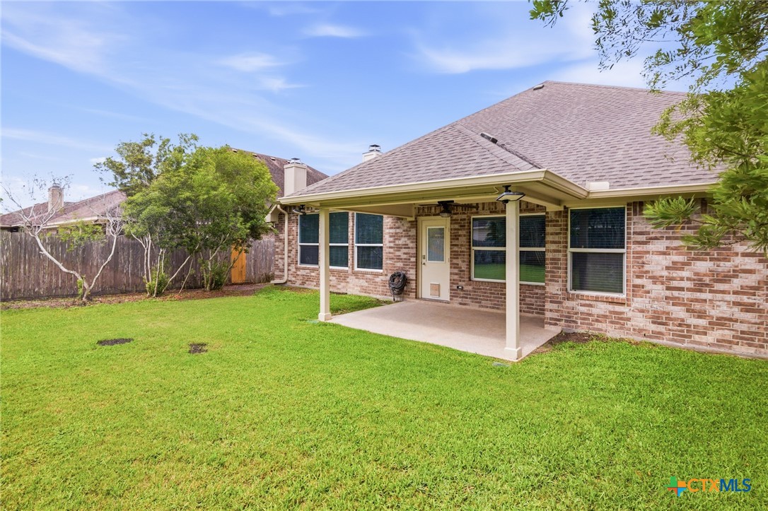 115 Sandstone Court Property Photo 35