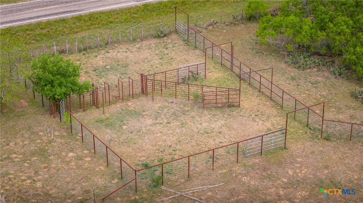 000 Fm 77 Property Photo 4
